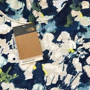 The North Face Boys Camp Fleece Pullover Hoodie Size XXL (18/20)